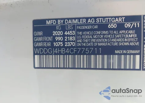 2012 Mercedes-Benz C 250 z USA, uszkodzony, nr VIN WDDGJ4HB4CF775711